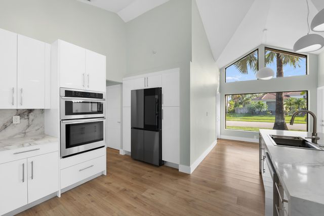 10141 SW 3rd Street, Plantation, FL 33324