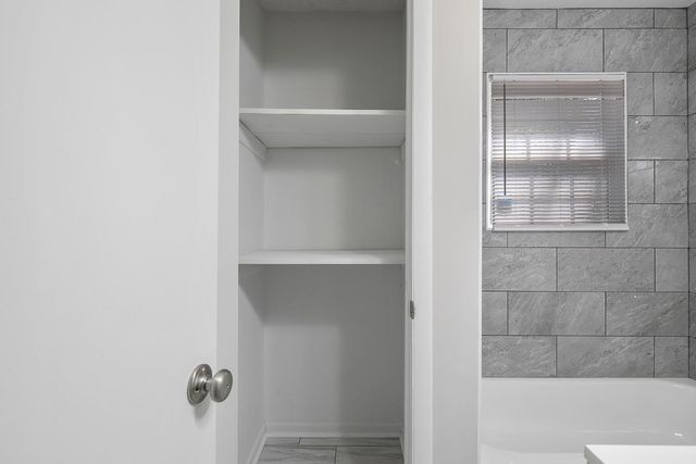 558 Horseshoe Road, Fayetteville, NC 28303