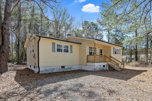 558 Horseshoe Road, Fayetteville, NC 28303