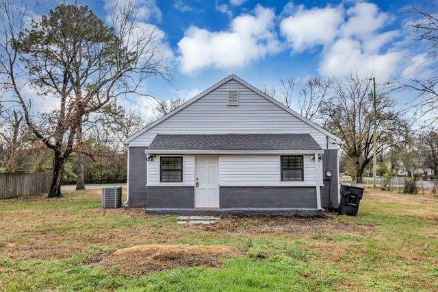 3806 Fairview Dr, Nashville, TN 37218