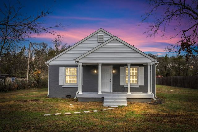 3806 Fairview Dr, Nashville, TN 37218