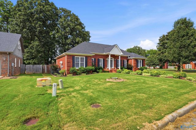 2302 Cumberland Place SW, Decatur, AL 35603
