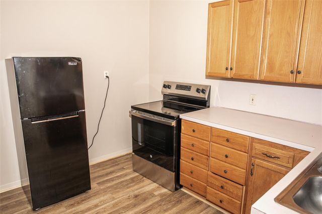 515 N Colorado Street, Burton, TX 77835