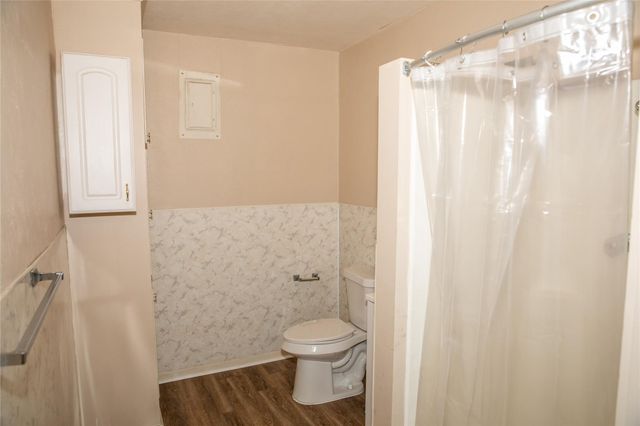 515 N Colorado Street, Burton, TX 77835