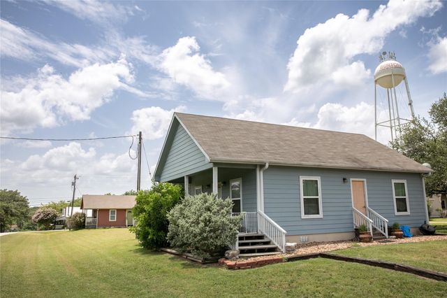 515 N Colorado Street, Burton, TX 77835