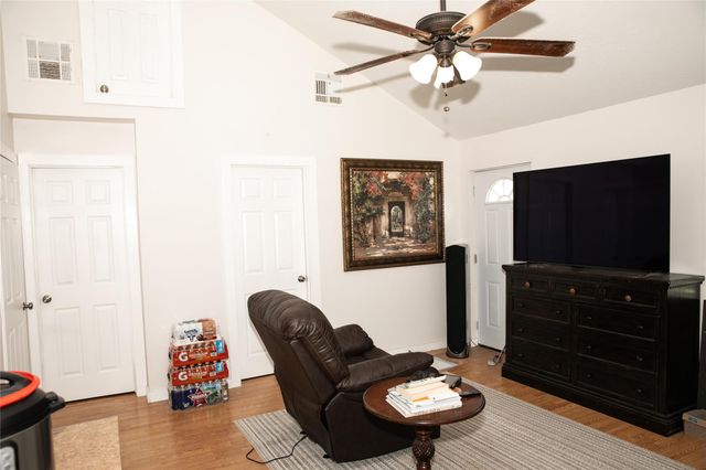 515 N Colorado Street, Burton, TX 77835