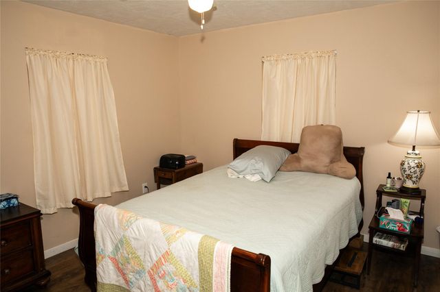 515 N Colorado Street, Burton, TX 77835