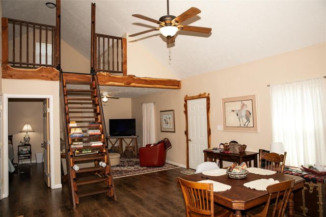 515 N Colorado Street, Burton, TX 77835