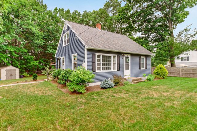 16 East Chamberlain Road, Merrimack, NH 03054