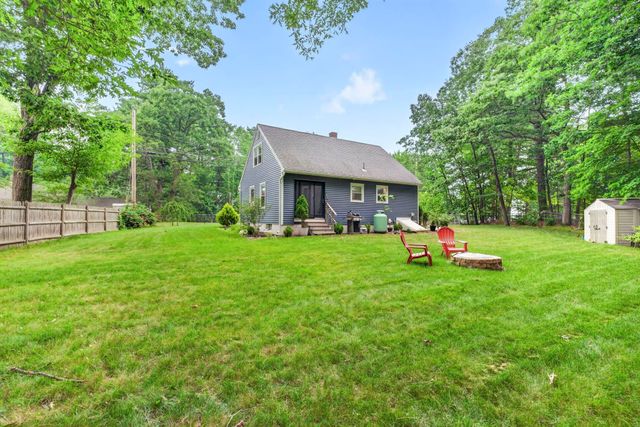 16 East Chamberlain Road, Merrimack, NH 03054
