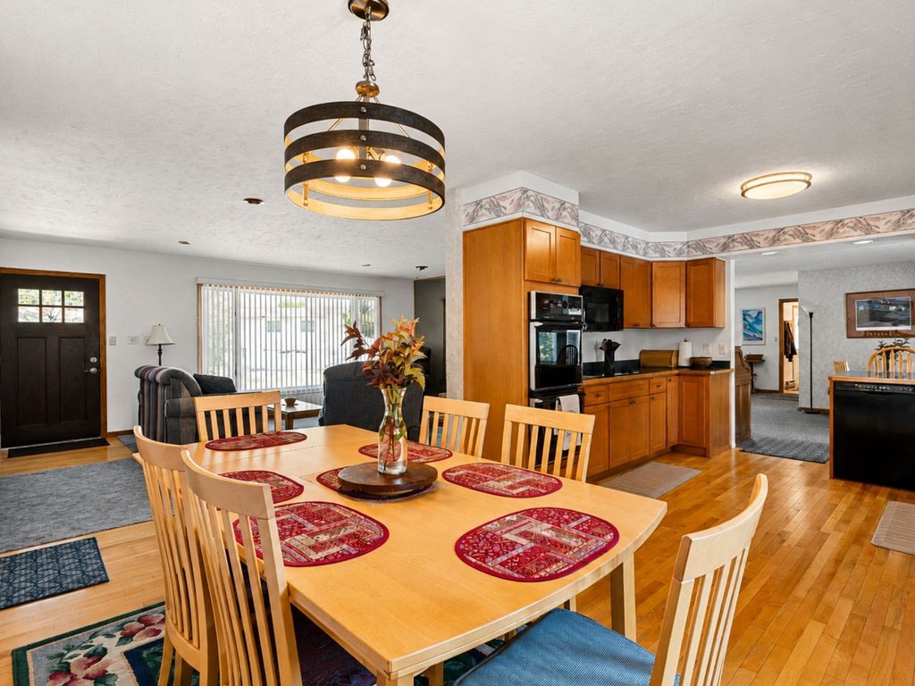 1404 34th Street S, Great Falls, MT 59405 photo 5