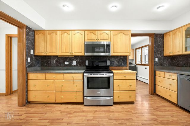 17w120 Woodland Avenue, Bensenville, IL 60106