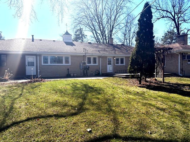 17w120 Woodland Avenue, Bensenville, IL 60106