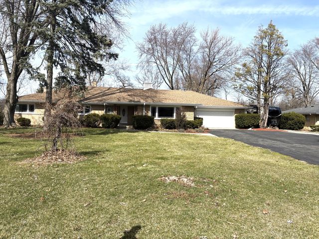 17w120 Woodland Avenue, Bensenville, IL 60106