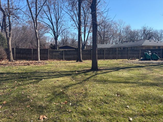 17w120 Woodland Avenue, Bensenville, IL 60106