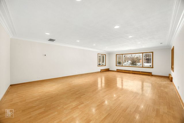 17w120 Woodland Avenue, Bensenville, IL 60106