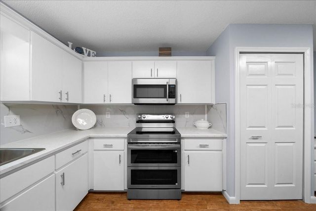 8720 SW 97TH STREET F, Ocala, FL 34481