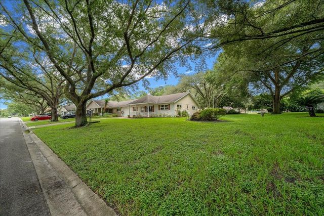 8720 SW 97TH STREET F, Ocala, FL 34481