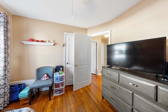 38 Pallant Ave, Linden City, NJ 07036