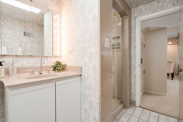 8929 National Avenue, Morton Grove, IL 60053