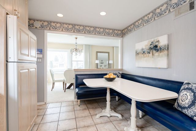 8929 National Avenue, Morton Grove, IL 60053