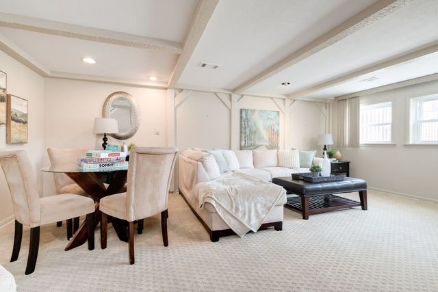 8929 National Avenue, Morton Grove, IL 60053