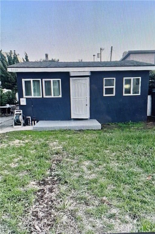 9744 Charnock, Los Angeles, CA 90034