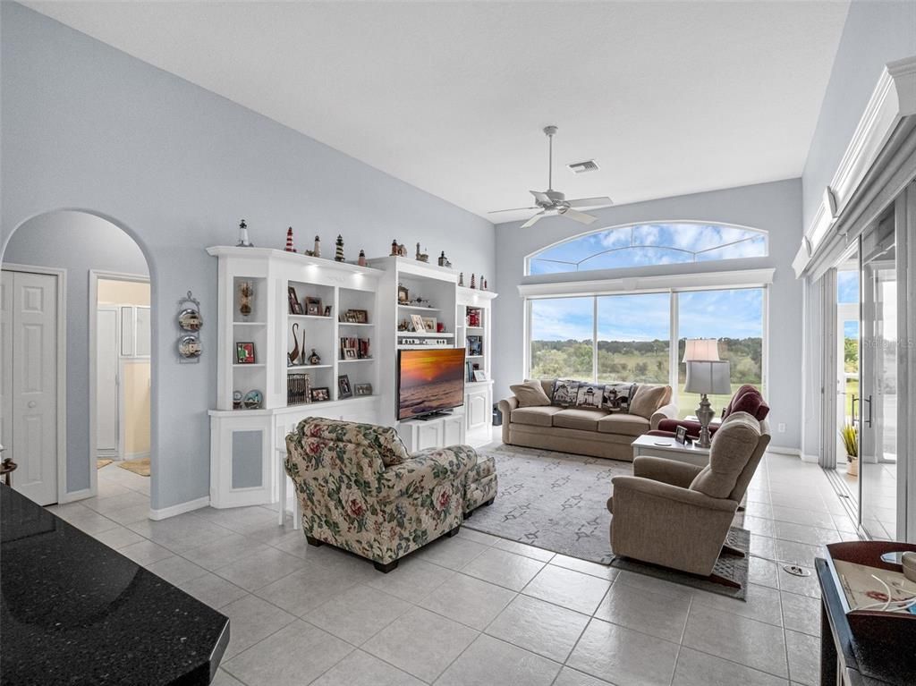 Image 10 of property listing at 5041 SAINT ANDREWS ARCADE, Leesburg, FL 34748