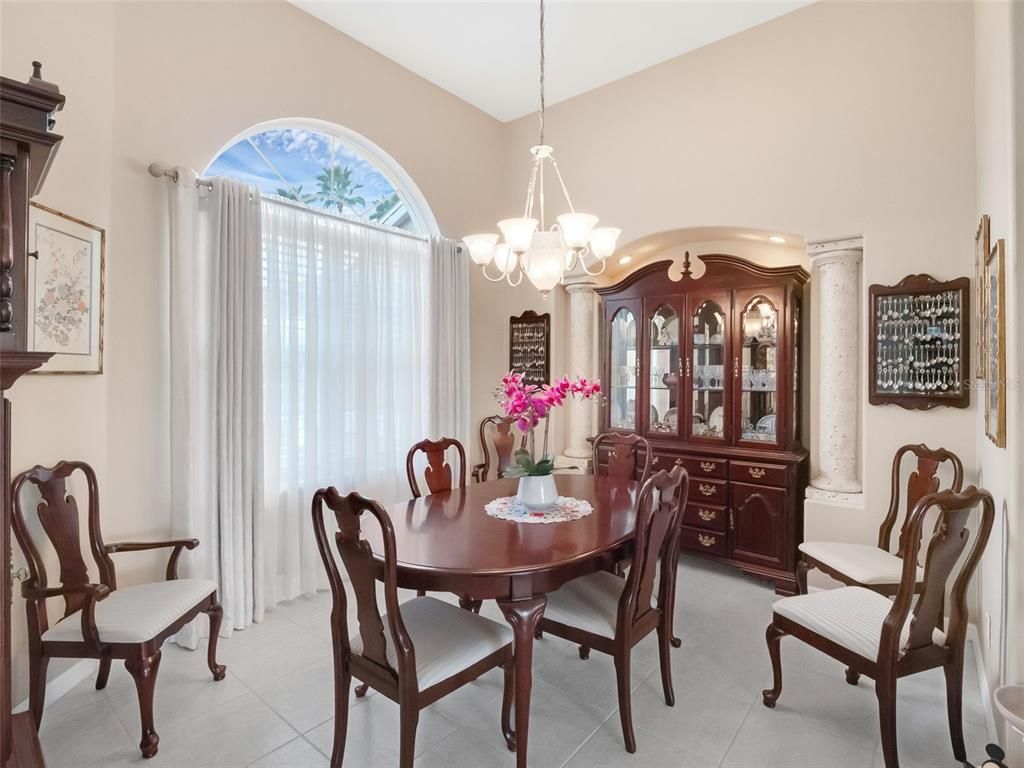 Image 4 of property listing at 5041 SAINT ANDREWS ARCADE, Leesburg, FL 34748