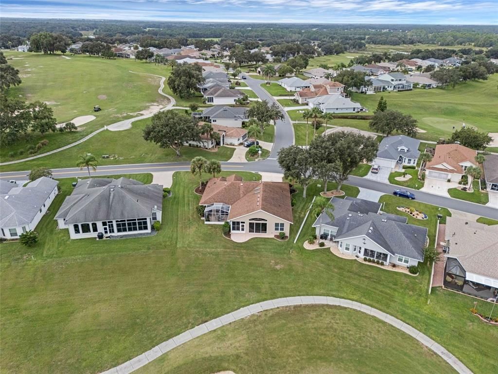 Image 48 of property listing at 5041 SAINT ANDREWS ARCADE, Leesburg, FL 34748