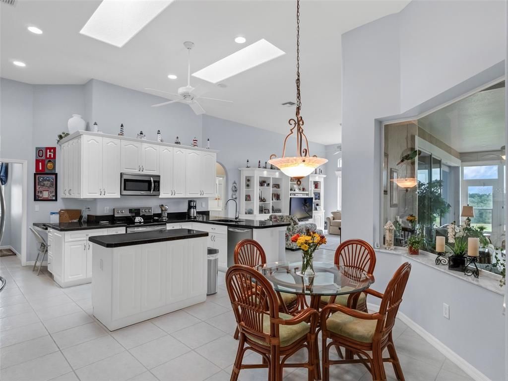 Image 7 of property listing at 5041 SAINT ANDREWS ARCADE, Leesburg, FL 34748