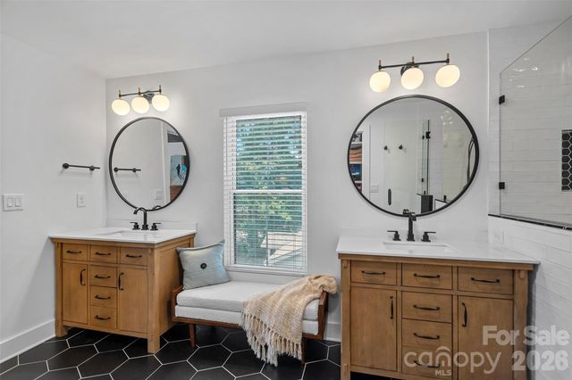 1642 Longfellow Street, Charlotte, NC 28205