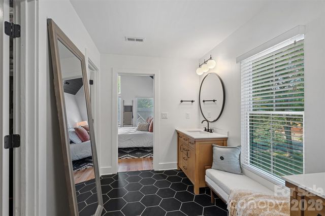 1642 Longfellow Street, Charlotte, NC 28205