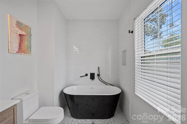 1642 Longfellow Street, Charlotte, NC 28205