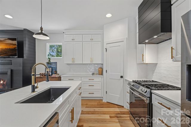 1642 Longfellow Street, Charlotte, NC 28205
