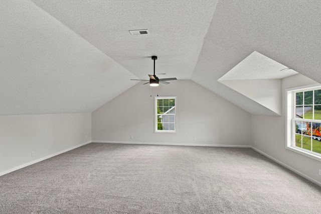 2275 Yeager Dr, Clarksville, TN 37040