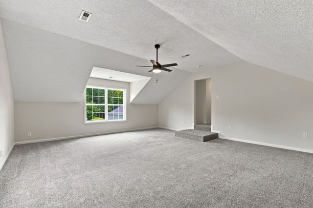 2275 Yeager Dr, Clarksville, TN 37040