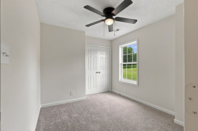 2275 Yeager Dr, Clarksville, TN 37040