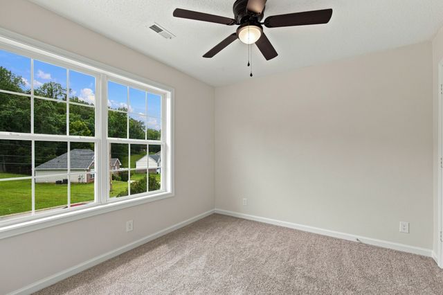 2275 Yeager Dr, Clarksville, TN 37040