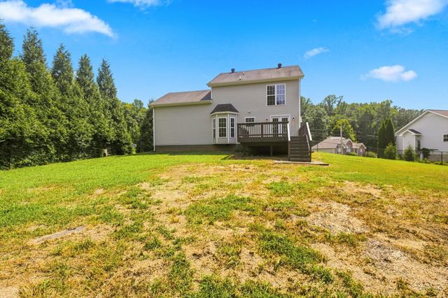 2275 Yeager Dr, Clarksville, TN 37040