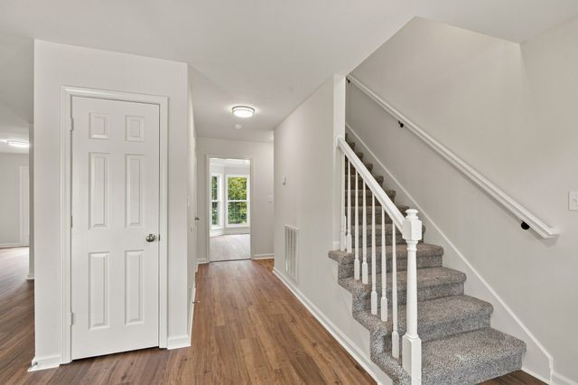 2275 Yeager Dr, Clarksville, TN 37040