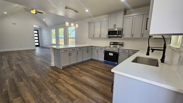 2510 Camel Court, Dallas, TX 75241