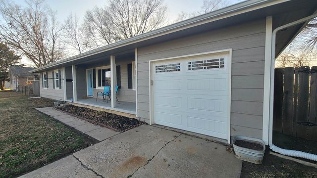 1923 Robbins St, Augusta, KS 67010
