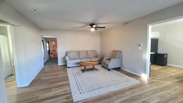 1923 Robbins St, Augusta, KS 67010