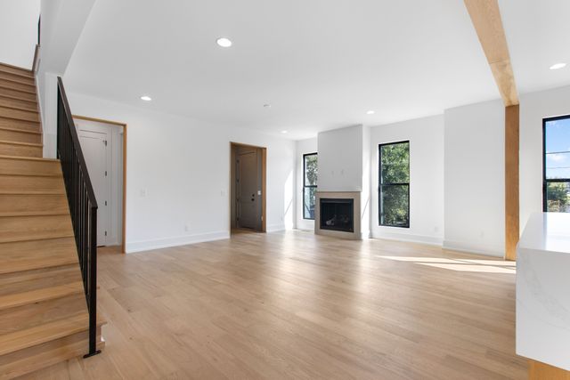 108A N 9th St, Nashville, TN 37206