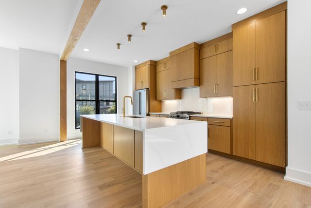 108A N 9th St, Nashville, TN 37206
