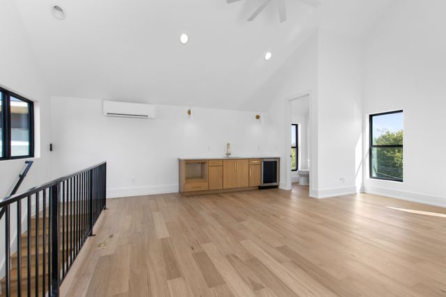 108A N 9th St, Nashville, TN 37206