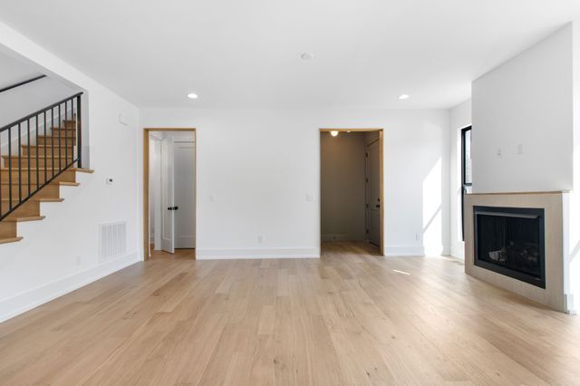 108A N 9th St, Nashville, TN 37206