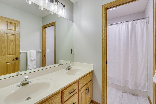 14216 Isanti Street NE, Ham Lake, MN 55304