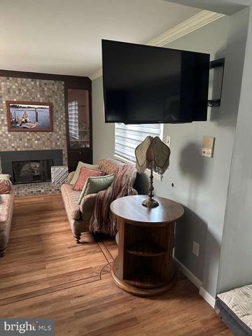 222 VERMEER DR, Feasterville Trevose, PA 19053
